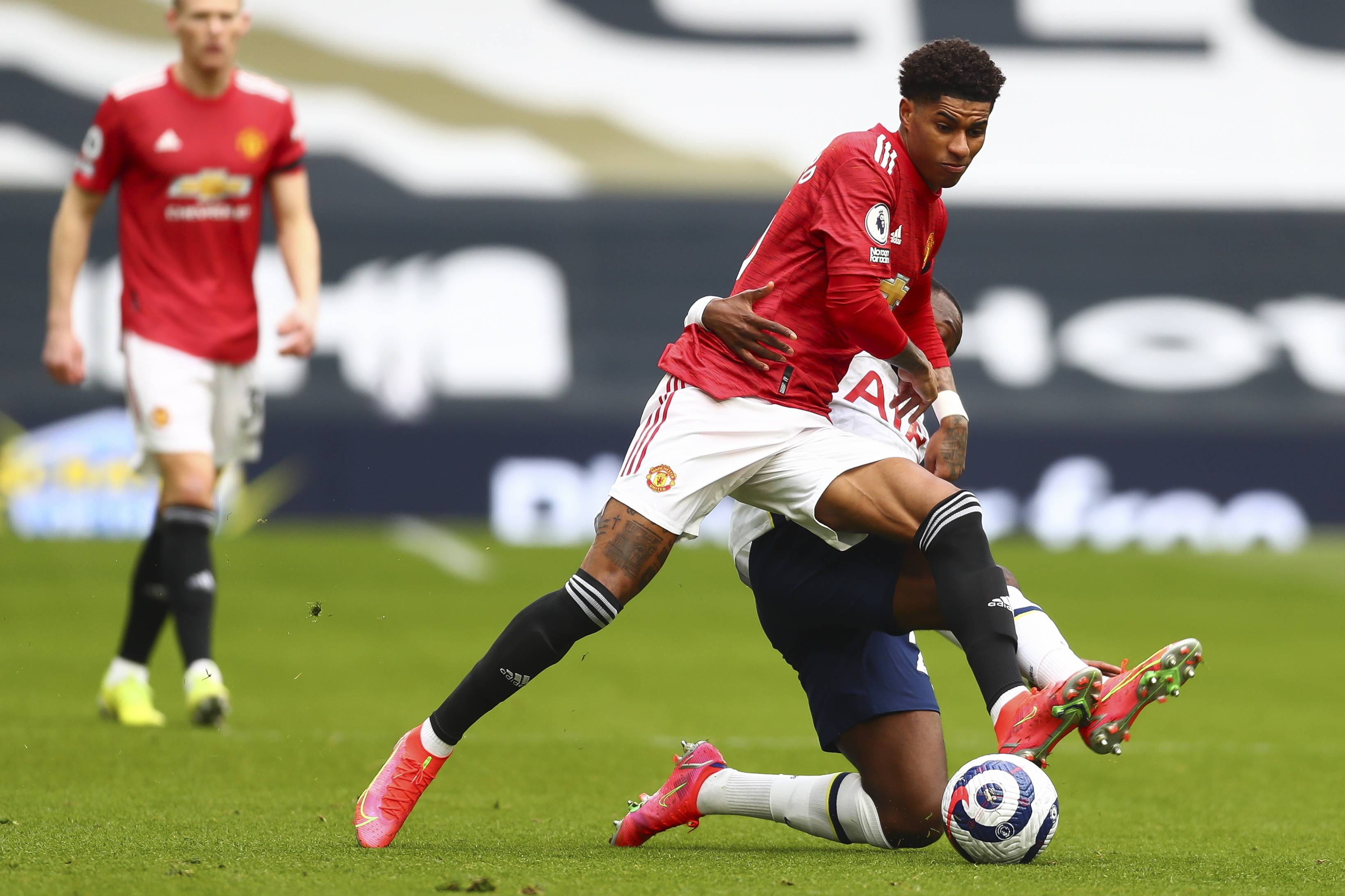 员都与球队 员都与球队